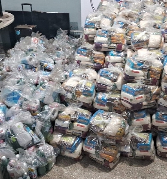 Polícia apreende 215 cestas básicas que seriam distribuídas por organização criminosa