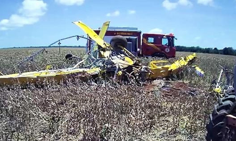 Piloto morre após queda de avião agrícola em região rural de MT