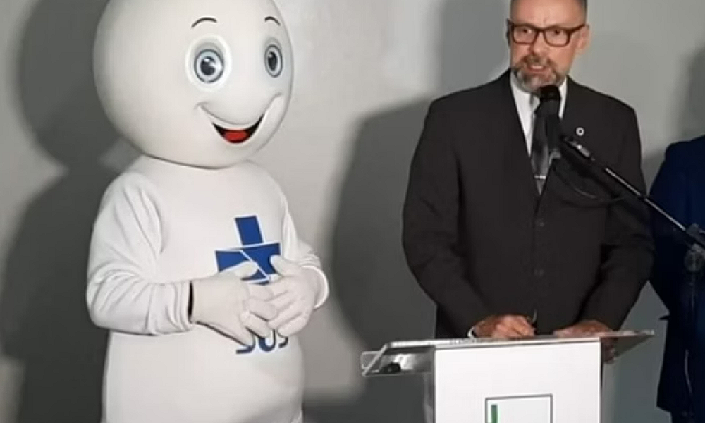 Lula reclama de demora da Anvisa, que responde: faltam servidores