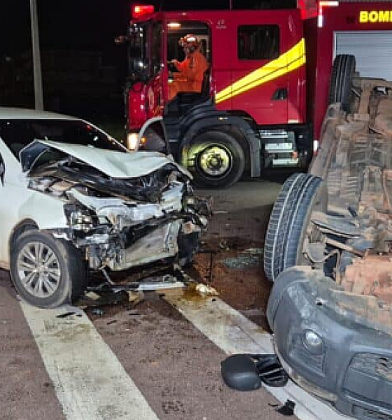 Capotamento após colisão deixa uma pessoa ferida em Sinop