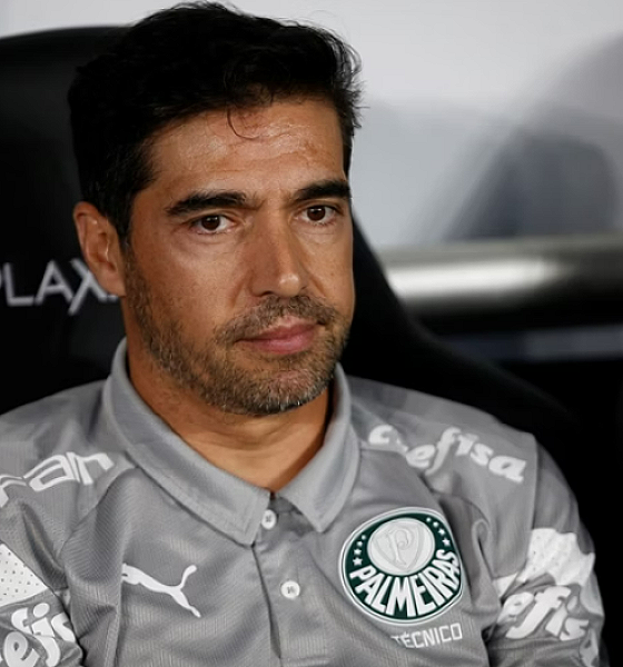 Abel Ferreira se desculpa por resposta em coletiva: “Mal entendido”