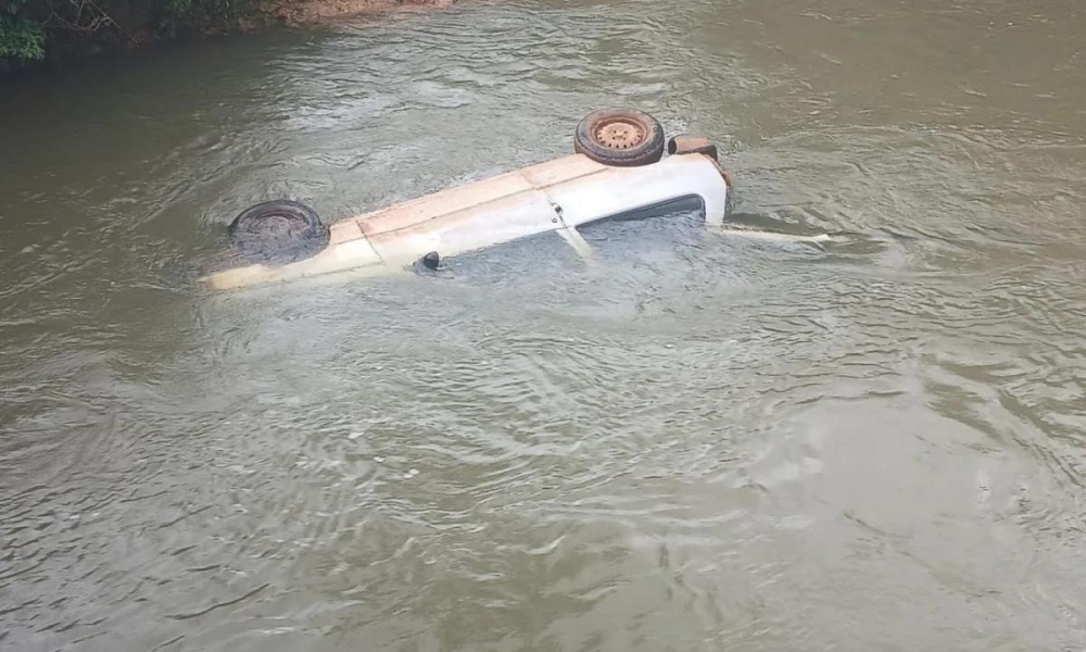 Motorista perde controle, cai em rio e morre no interior de Mato Grosso