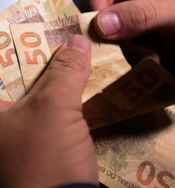 Prévia da inflação de agosto reduz pressão sobre juros, dizem analistas