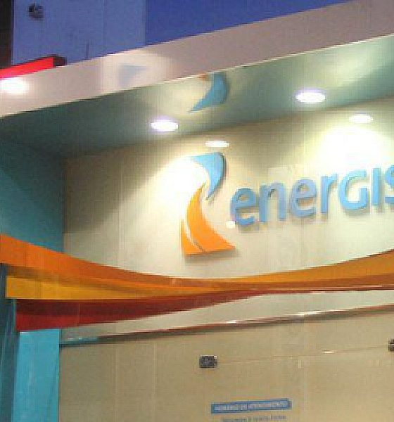 Juiz condena Energisa a pagar R$ 5 mil por danos morais devido a cobrança indevida de energia
