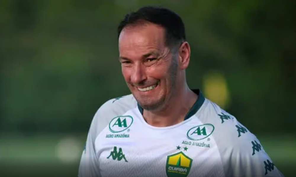 Cuiabá anuncia saída do técnico Petit após sequência de maus resultados