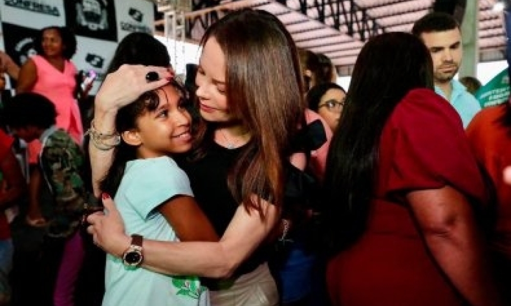 Primeira-dama de MT é internada após passar mal durante a madrugada