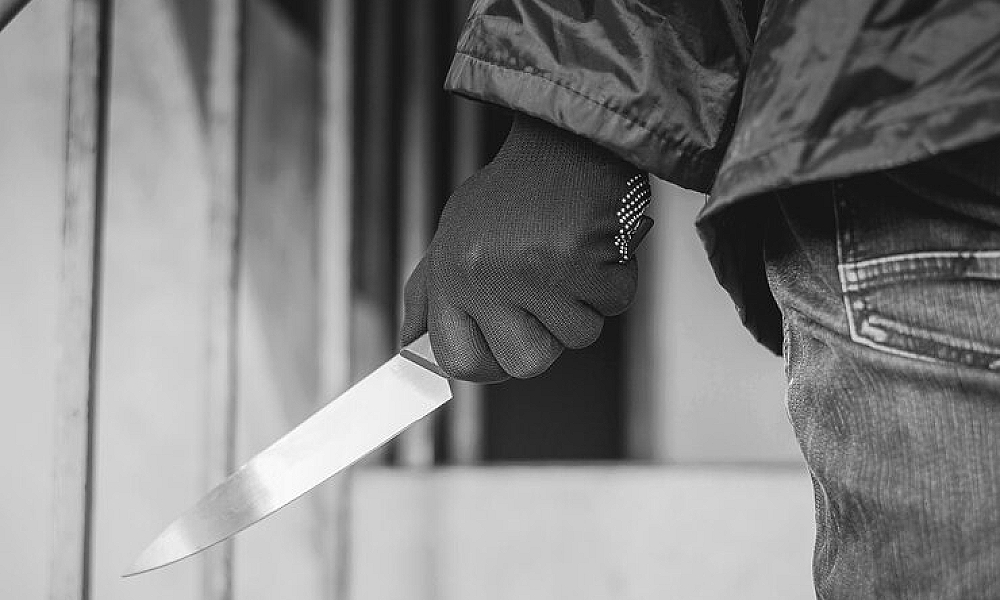 Jovem é esfaqueado na madrugada e transferido em estado grave para hospital regional em MT