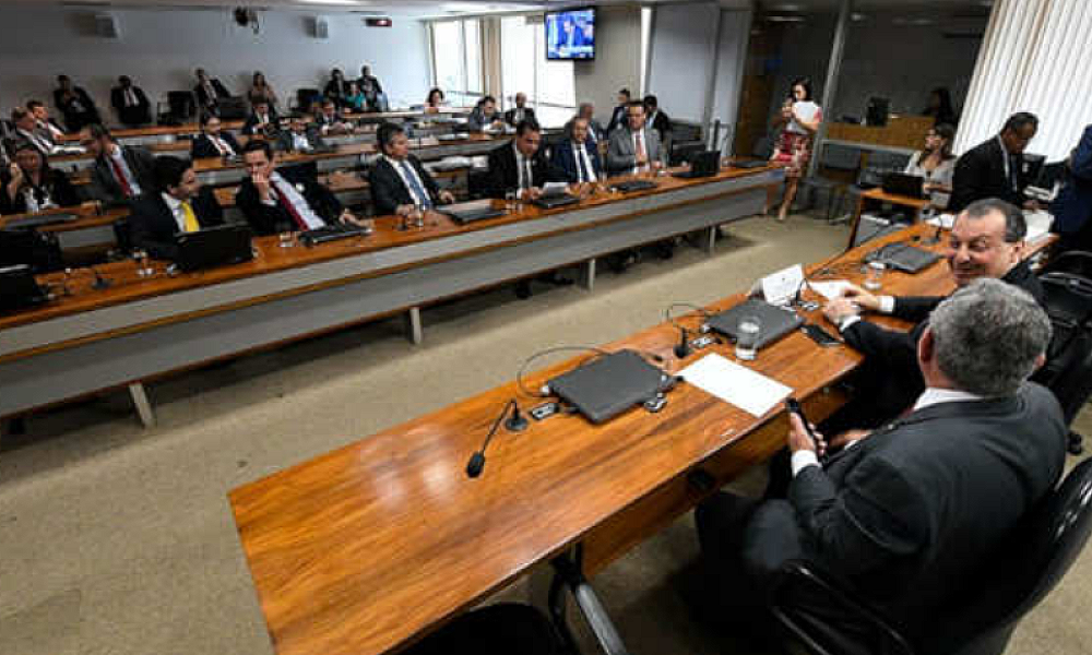 Senado aprova empréstimo internacional de US$ 100 milhões para projeto educacional em Mato Grosso