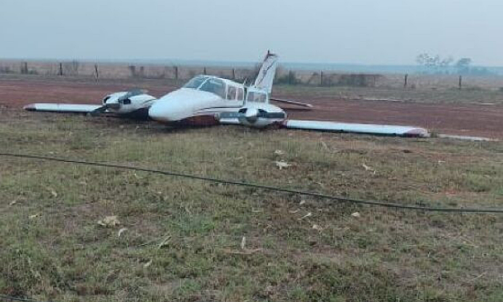 Avião Fretado pela ALMT Faz Pouso Forçado em Conquista D'Oeste; Ninguém Fica Ferido