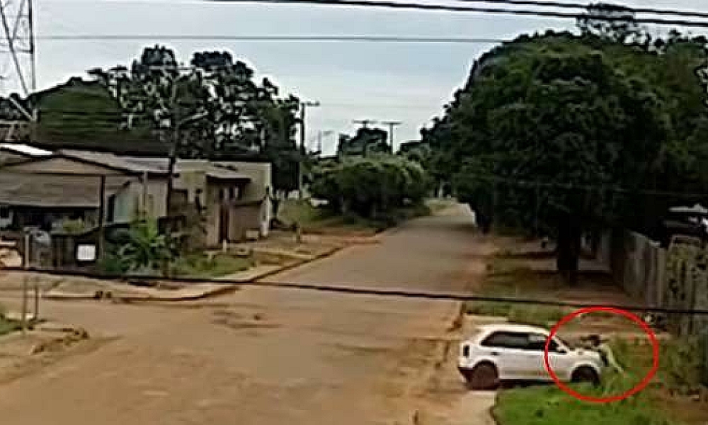 Ex-companheiro persegue jovem pelas ruas e tenta atropelá-la após término em MT