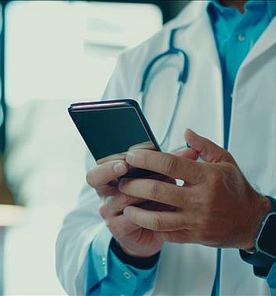 Curso gratuito capacita profissionais do SUS em saúde digital e abre mil vagas