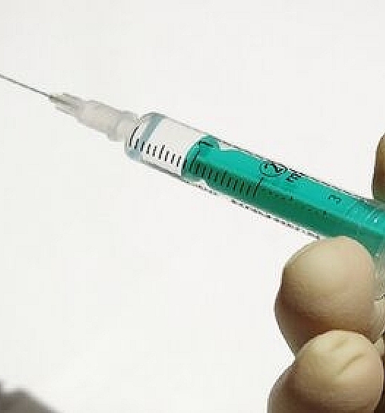 Anvisa alerta sobre perigos do uso indevido de preenchedores dérmicos