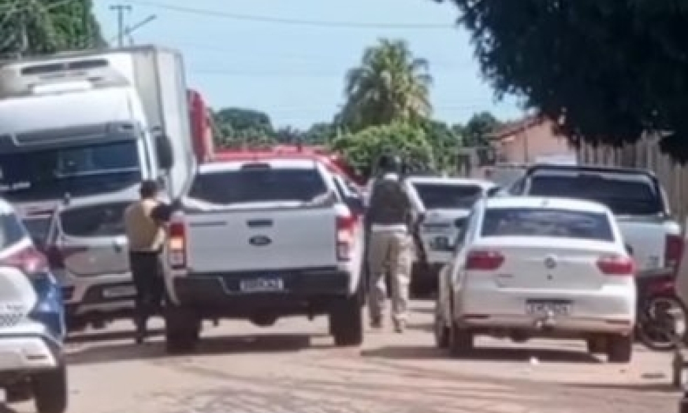 Suspeito é baleado após confronto com a PM durante invasão a residência em Cáceres