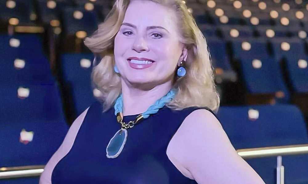 Foto de Vera Fischer nua é colocada à venda em exposição