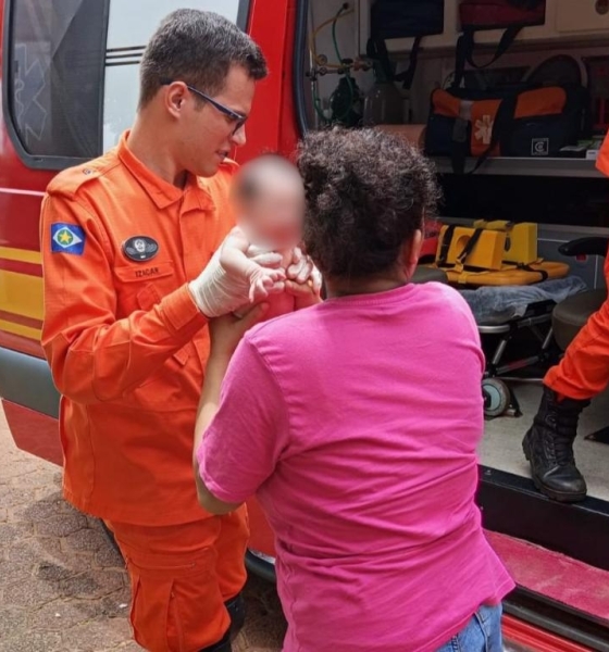 Bombeiros prestam atendimento pré-hospitalar a recém-nascida após episódio de engasgo