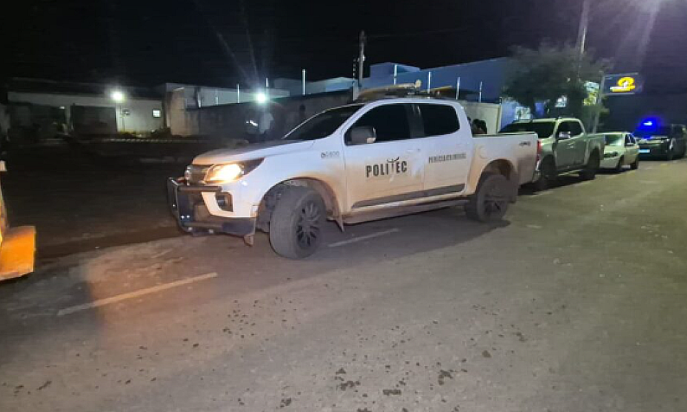 Homem é encontrado morto com mãos e pés amarrados e sinais de violência