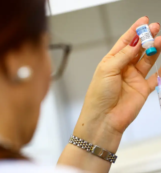 Baixa vacinação reacende alerta para o sarampo no Brasil