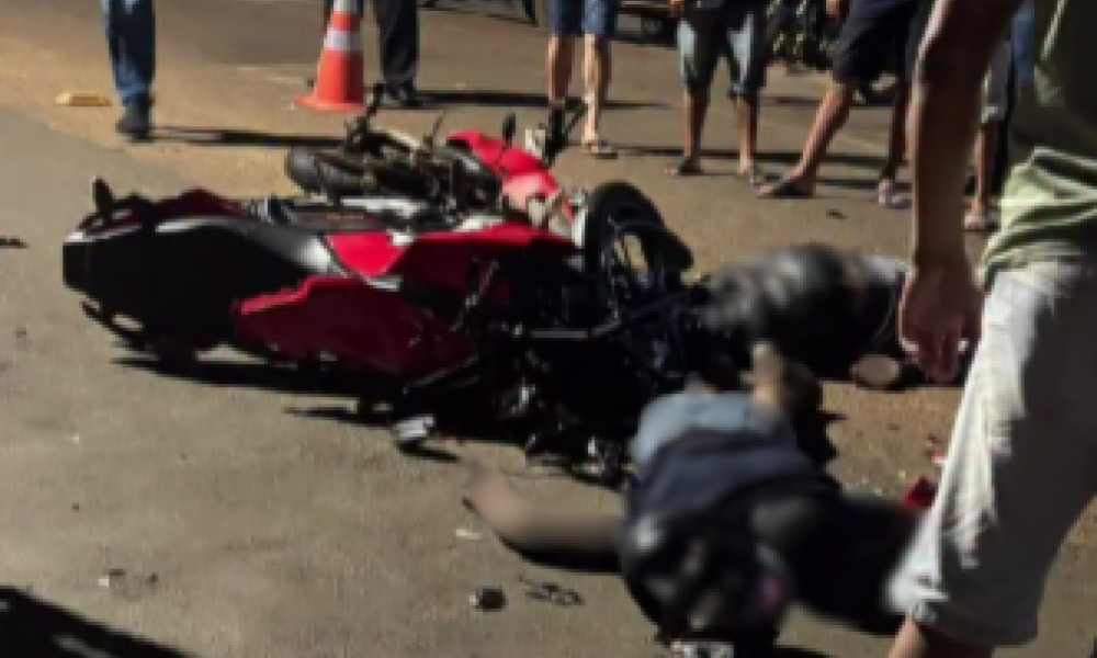Colisão frontal entre motos deixa dois homens gravemente feridos em Rondonópolis