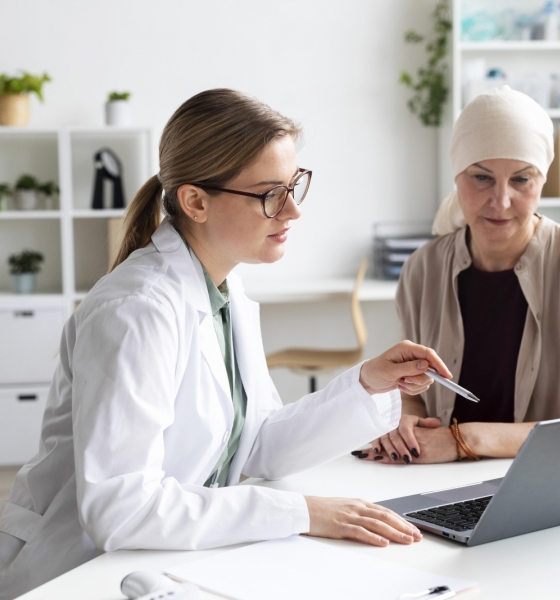 Pacientes com câncer têm direitos garantidos por lei, como saque do FGTS e isenção de impostos; veja lista