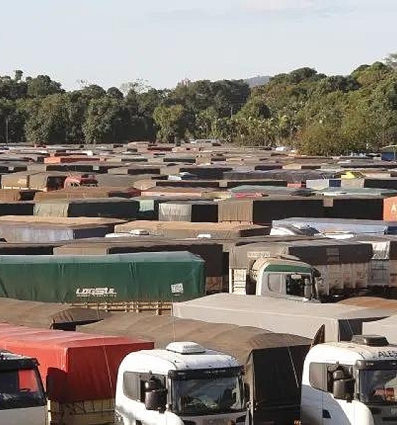 Frete de grãos recua em MT com baixa demanda por transporte