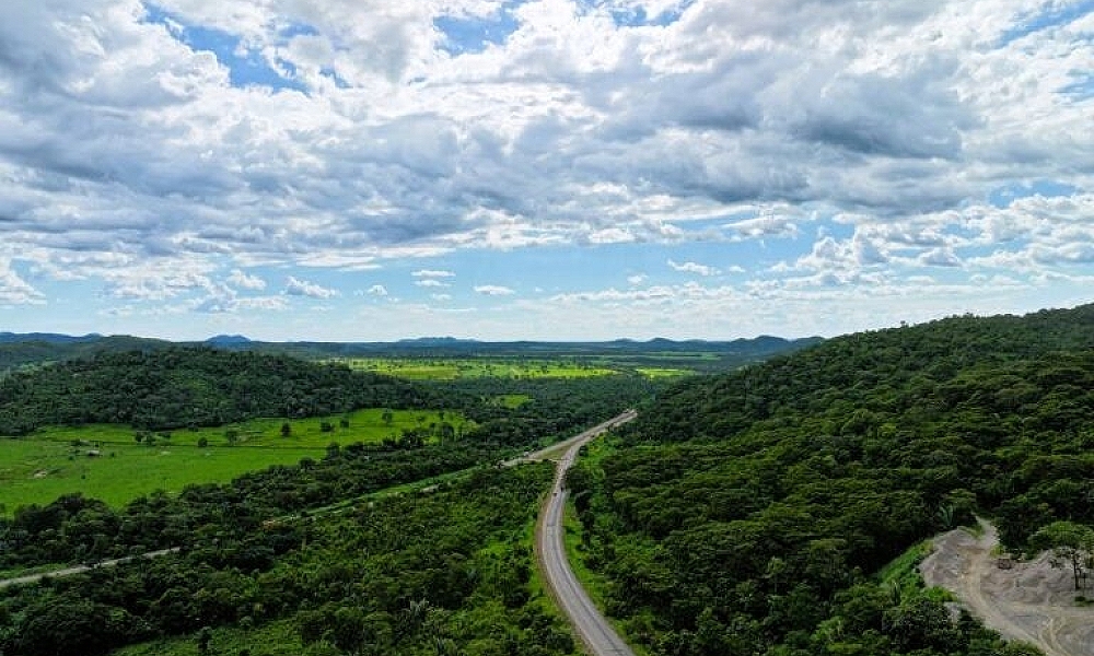 Trânsito na BR-364 será controlado por obras na Serra de São Vicente entre os dias 13 e 15
