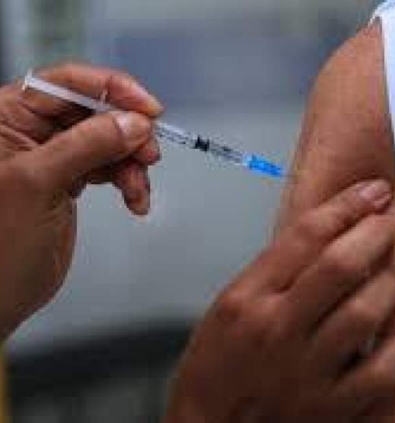 Governo sanciona lei inédita para vacina contra o câncer e reforça acesso no SUS