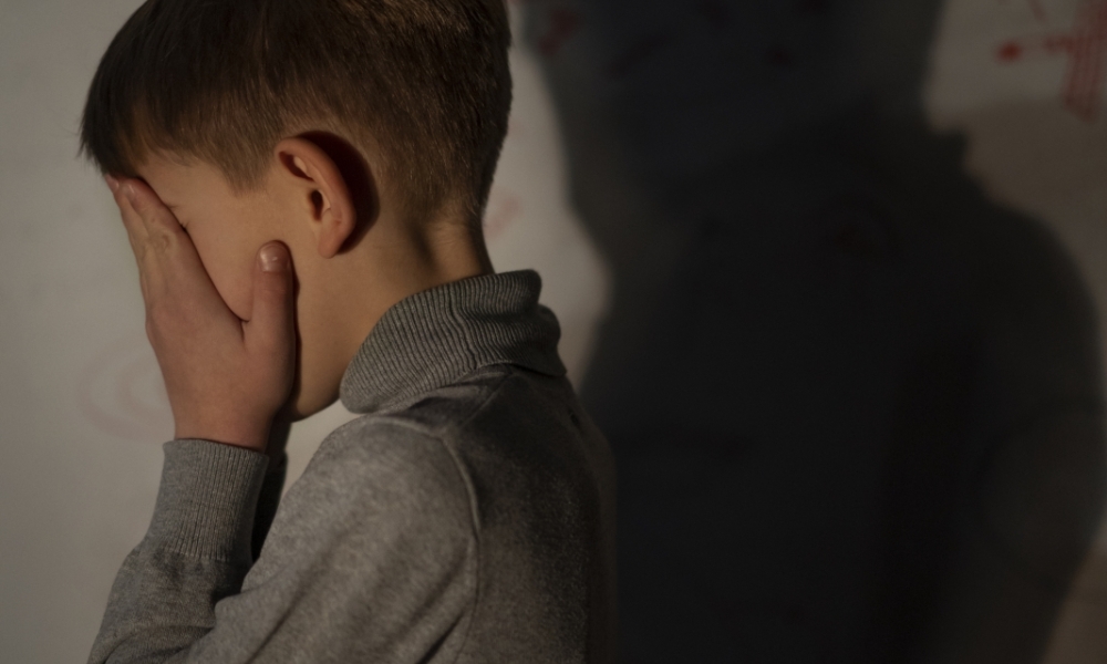 Homem é preso após invadir residência e estuprar duas crianças