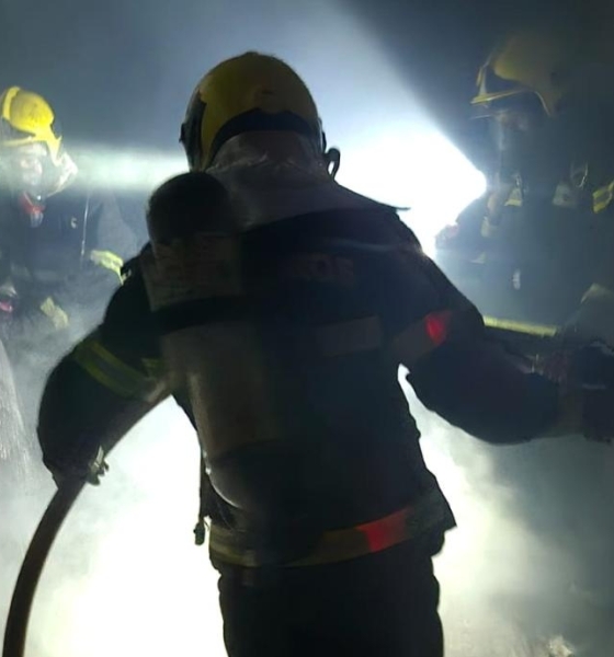 Corpo de Bombeiros combate incêndio em kitnet em Sinop