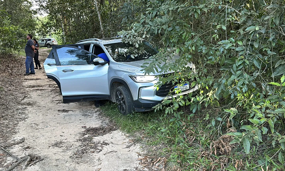 Assaltantes invadem residência, disparam tiros e roubam carro durante fuga em Sorriso
