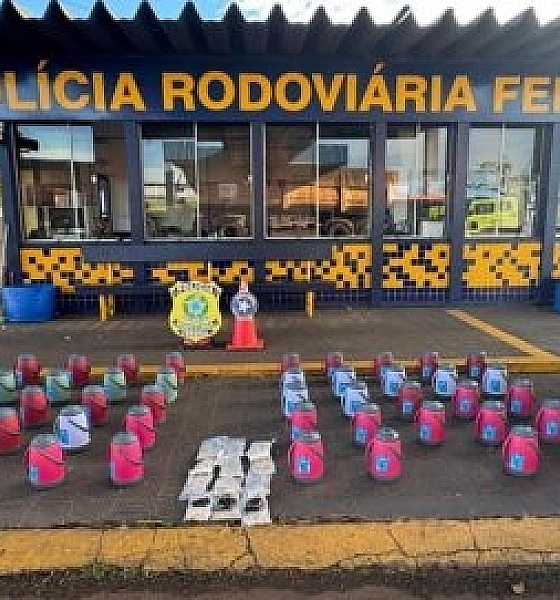 PRF apreende drogas e medicamento Mounjaro escondidos em garrafas com fundo falso na BR-163