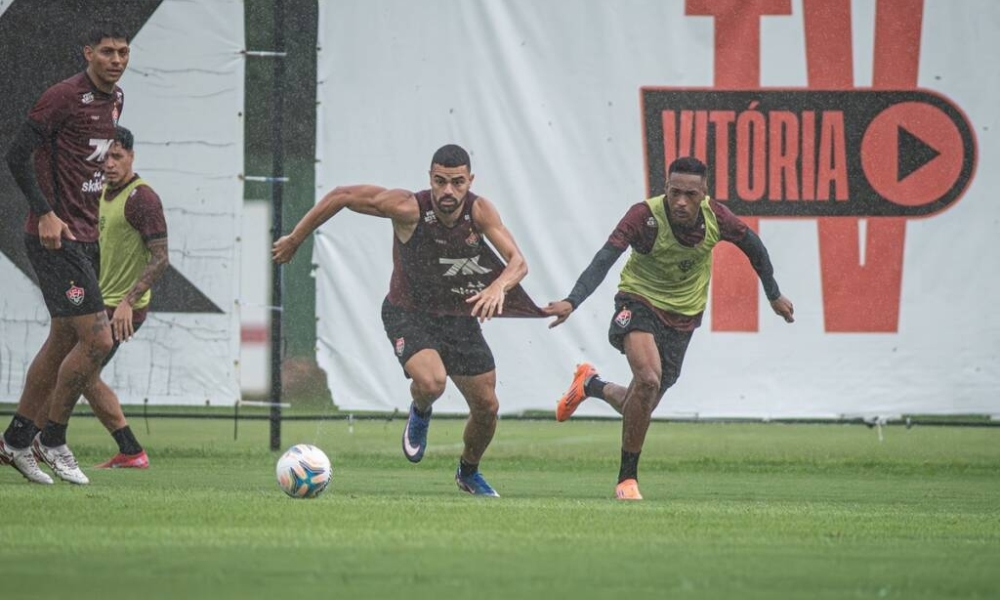 Vitória recebe Corinthians no Barradão em duelo decisivo pela 12ª rodada do Brasileirão