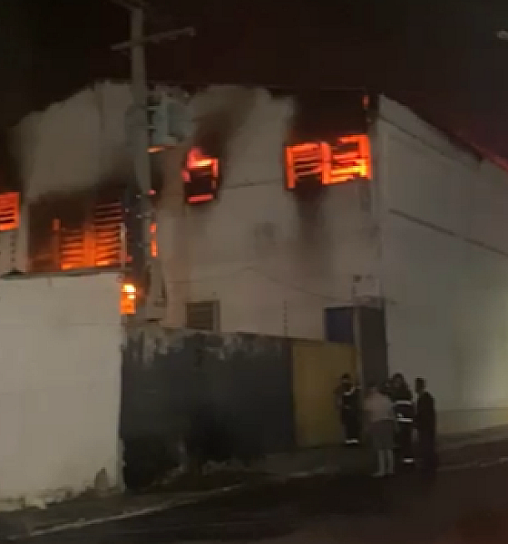 Incêndio Danifica Instalações de Loja de Eletrodomésticos em Várzea Grande