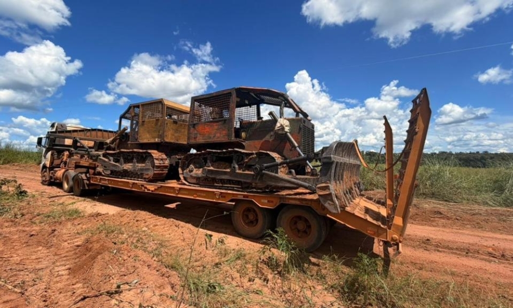 Sema apreende 3 tratores durante fiscalização ambiental em Santa Helena e Marcelândia