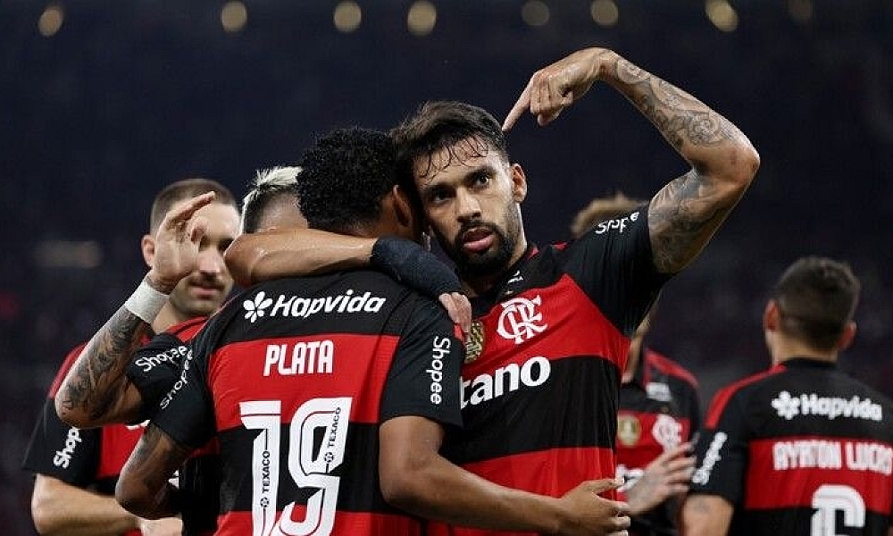 Flamengo e Bahia se enfrentam no Maracanã em duelo direto pelo topo do Brasileirão