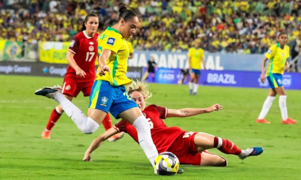 Brasil vence Canadá na Arena Pantanal e conquista título invicto da Fifa Series 2026 diante de quase 13 mil torcedores