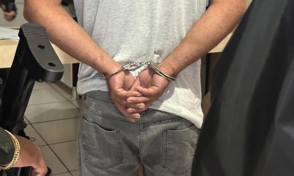 Homem é preso por importunação sexual contra adolescente em Jaciara