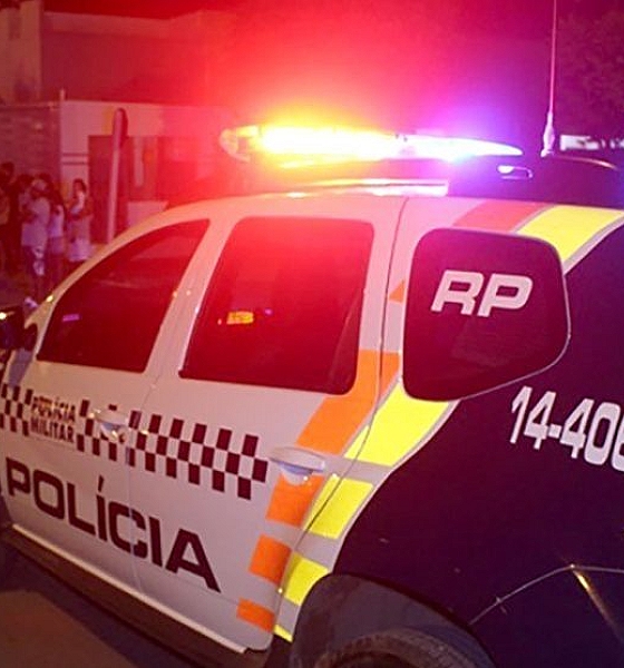 Homem é executado por dupla em moto em frente a bar em Alto Paraguai