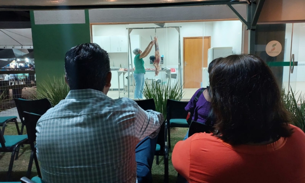 VITRINES DA CARNE ENSINAM DIVERSIDADES DE CORTES EM TANGARÁ DA SERRA