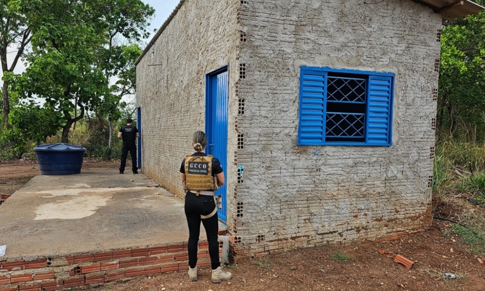 Operação cumpre 14 mandados contra grupo que matou caminheiro e roubou carga no sul do estado