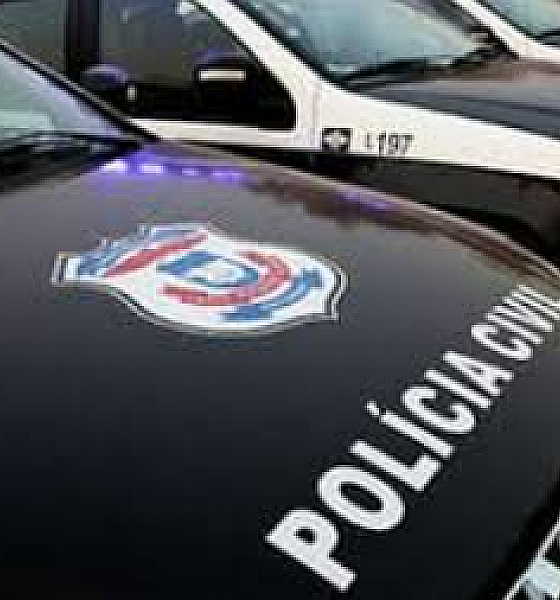 Professor de futebol é detido no Aeroporto de Várzea Grande acusado de abusar de adolescentes