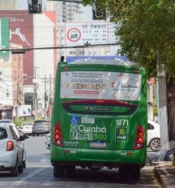 Motoristas de ônibus paralisam em Cuiabá