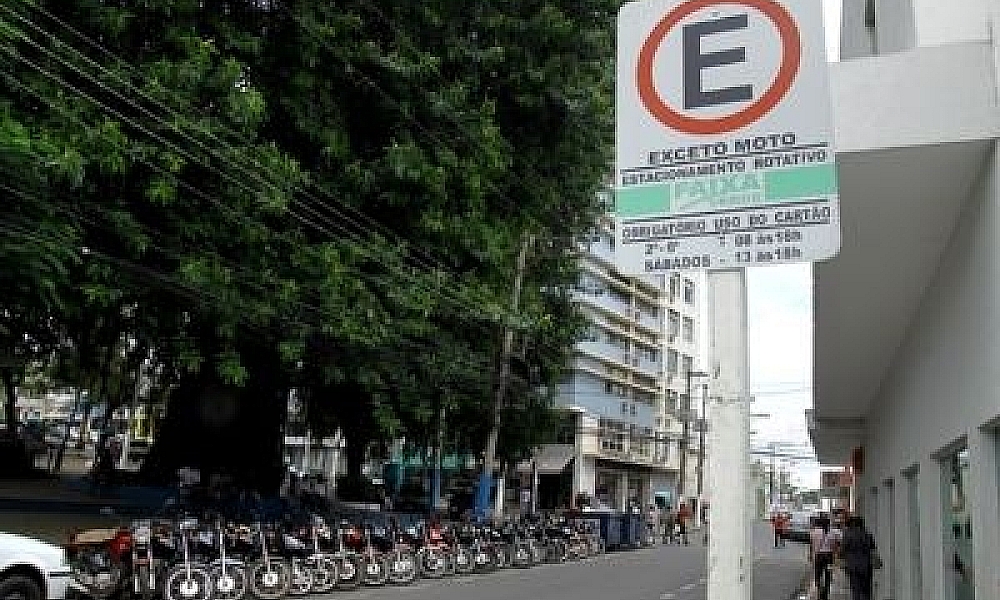 Estacionamento rotativo entra em vigor em Cuiabá com taxas e multas