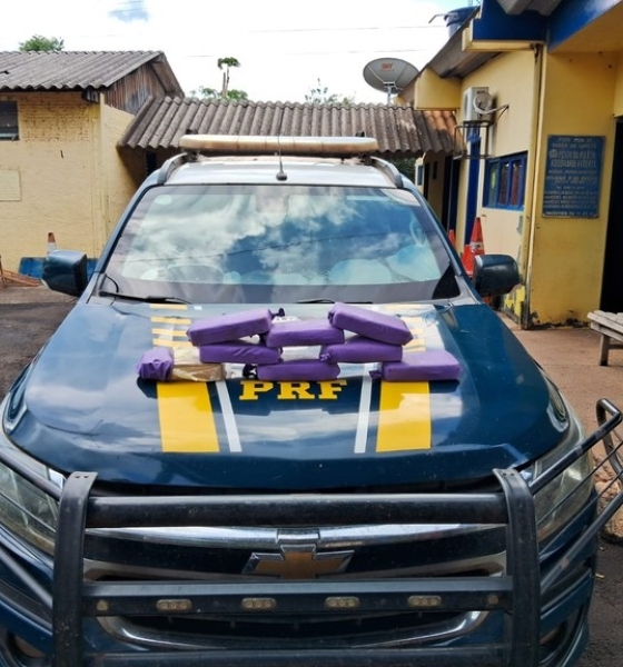 PRF apreende aproximadamente 8,5 kg droga em carro de luxo