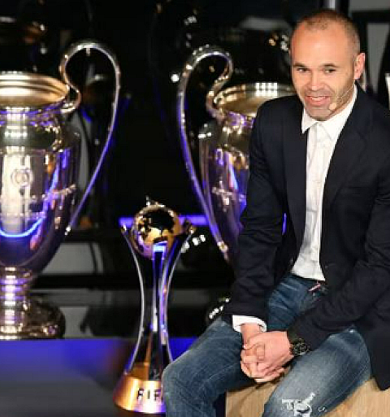 Real Madrid homenageia Andrés Iniesta após anúncio de aposentadoria