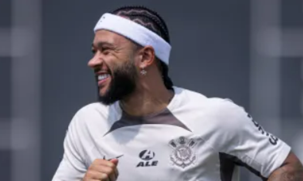 Memphis Depay pode deixar o Corinthians devido à crise com patrocinador, diz jornal inglês