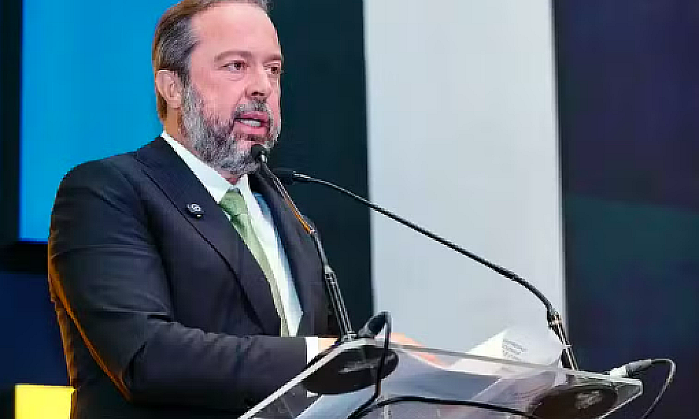 Governo decide na próxima terça-feira (15) sobre adoção do horário de verão em 2024