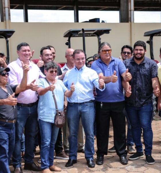 Botelho entrega patrulhas e veículos para pequenos produtores