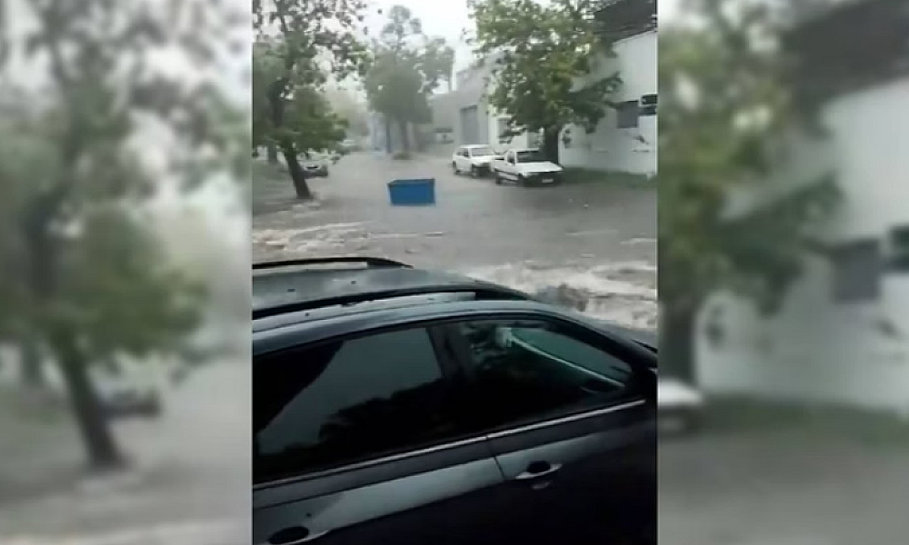 Tempestade inunda ruas no Uruguai, e ciclone extratropical se aproxima da região