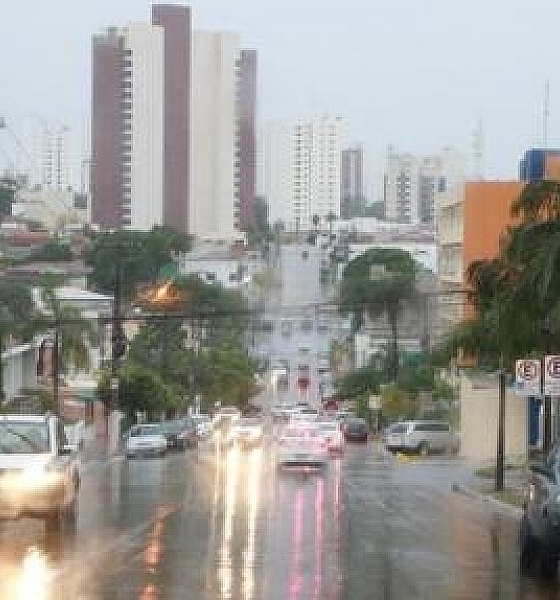 Dezembro começa com alerta de temporais e granizo em MT