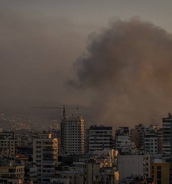 Israel realiza ataques aéreos em Beirute, destruindo prédios e causando incêndios